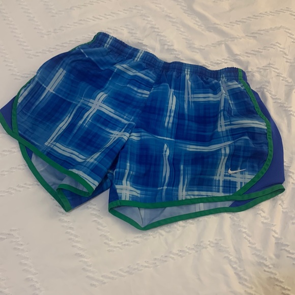 Nike Tempo Shorts - Picture 1 of 3